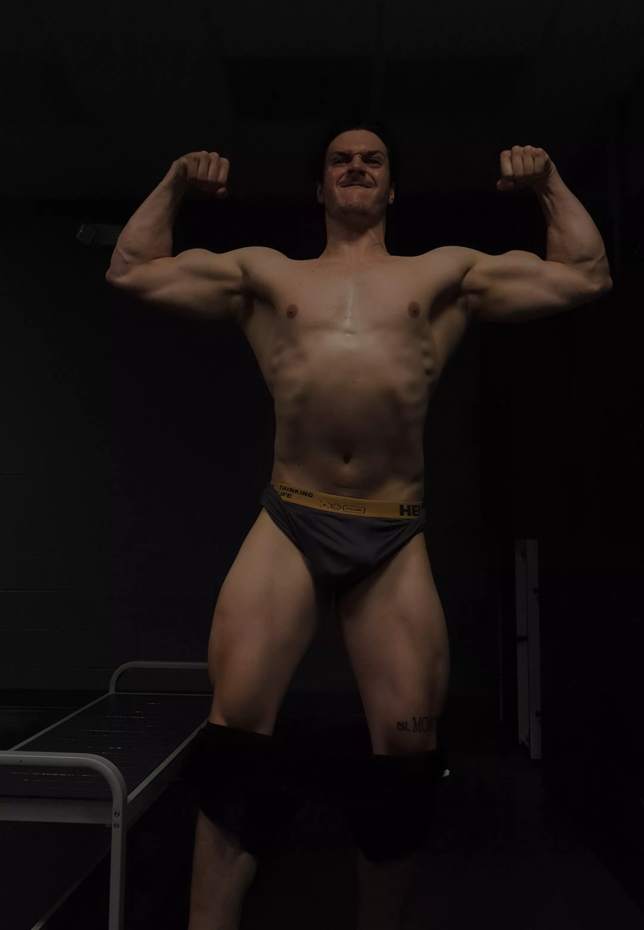 Would you watch me strip?