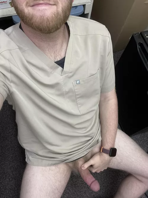 (30) married dad. Horny at work, as usual. Can’t keep it in my pants.