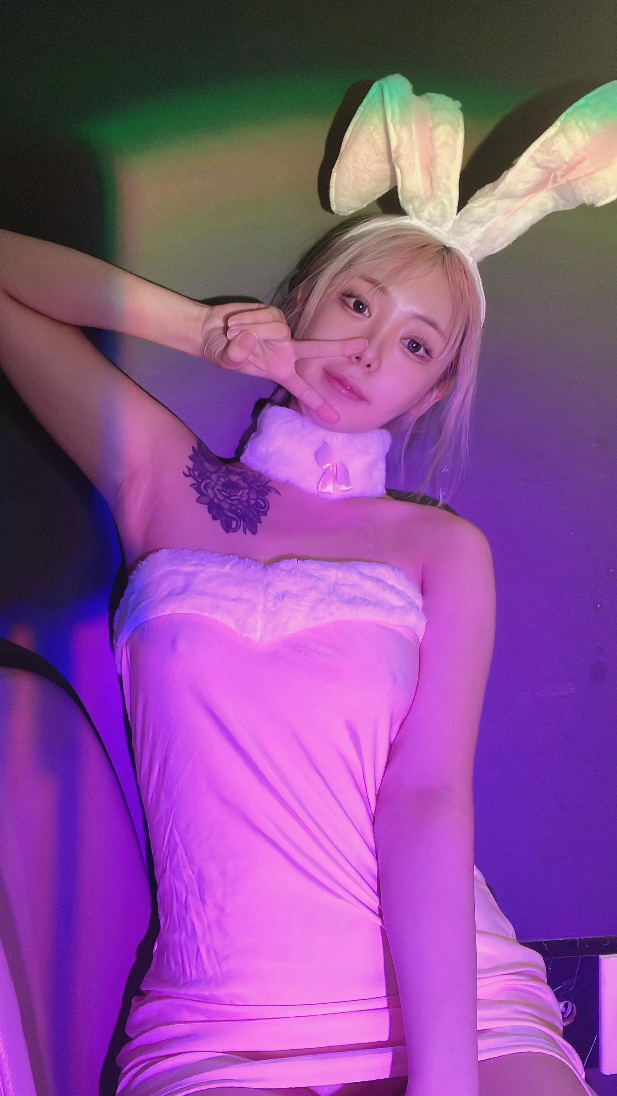 anyone in need of a petite pet? :DD