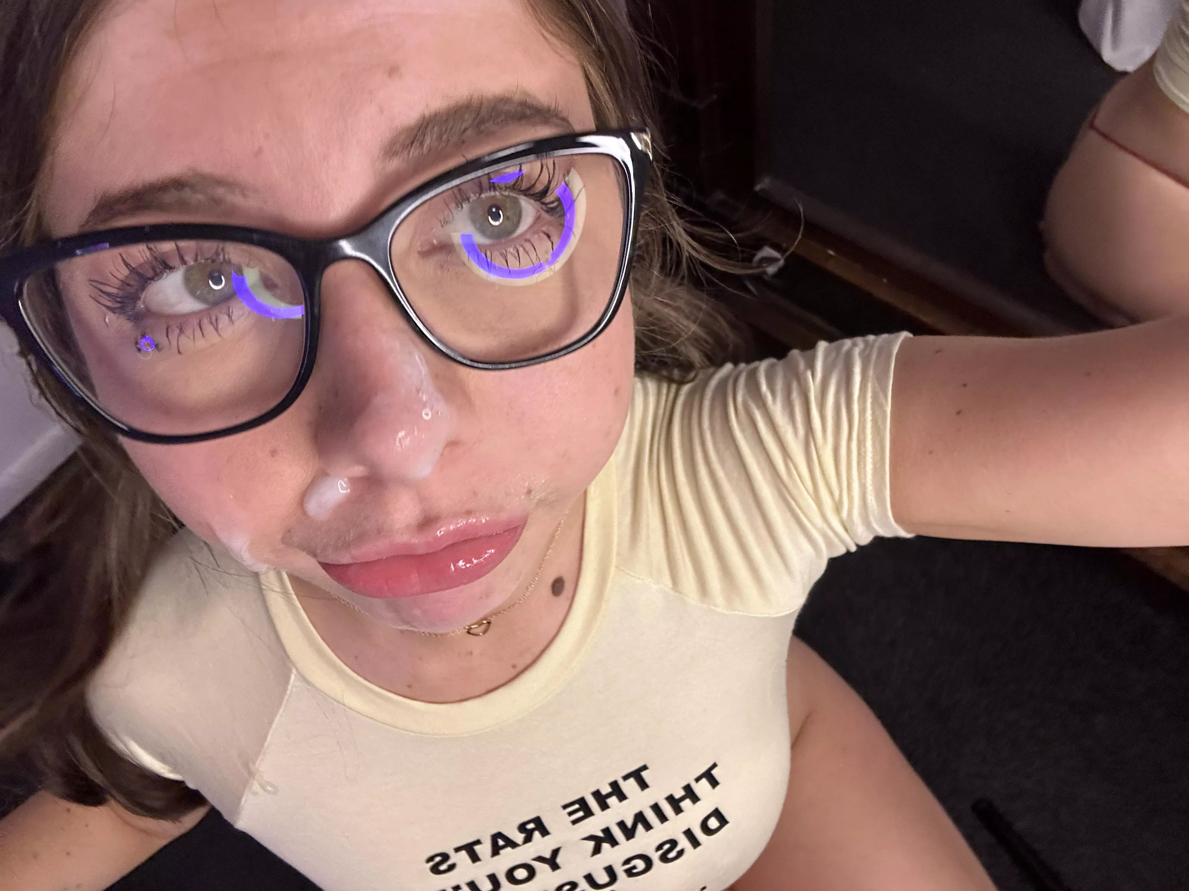 Aussie 19yo girl loves cum