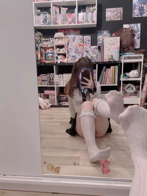 Be honest.. what do you think of thick 21yo girls like me?