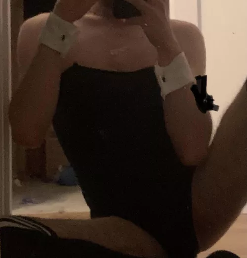 been a while since i dressed up, need some more motivation lol🍌😩🫣