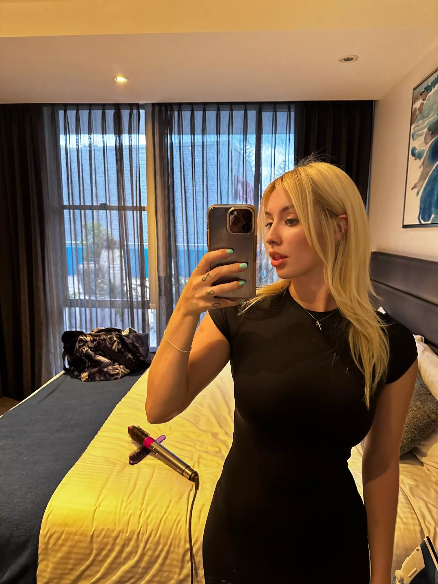 Black is my colour 25F