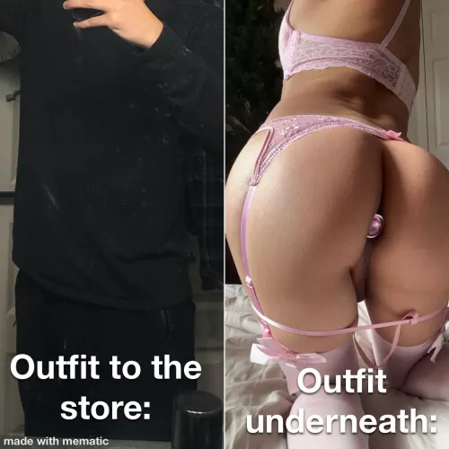 Can you see pink through black clothes😂😂😂