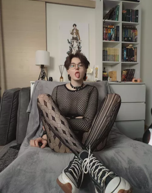 Collared outfit and fishnets excites me more than ever