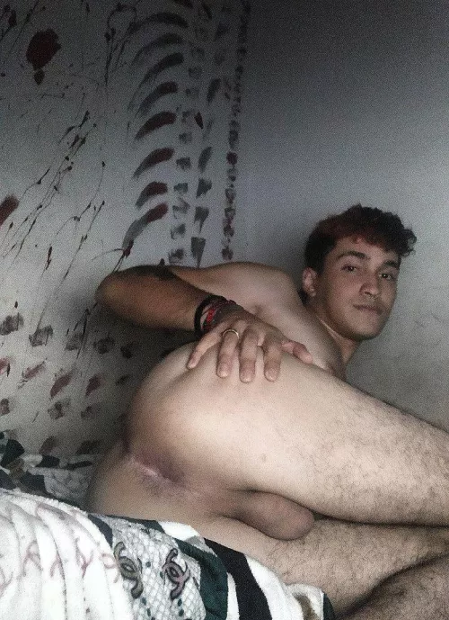 damn my ass looks tight 