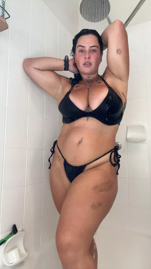 excuse all the bruises, things got a bit rough haha