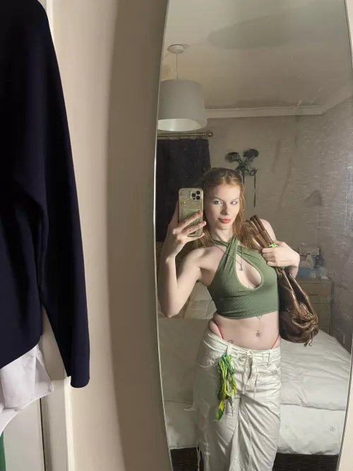 [f18] What do you think of gingers in green?