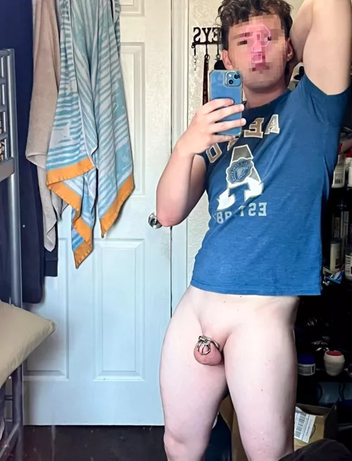 Freshly shaved and shirtcocking in Daddy’s shirt