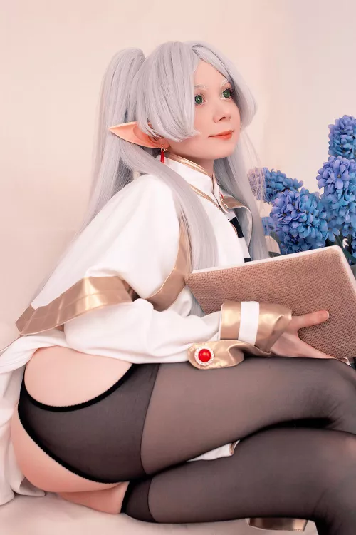 Frieren by Tanuki_tyan