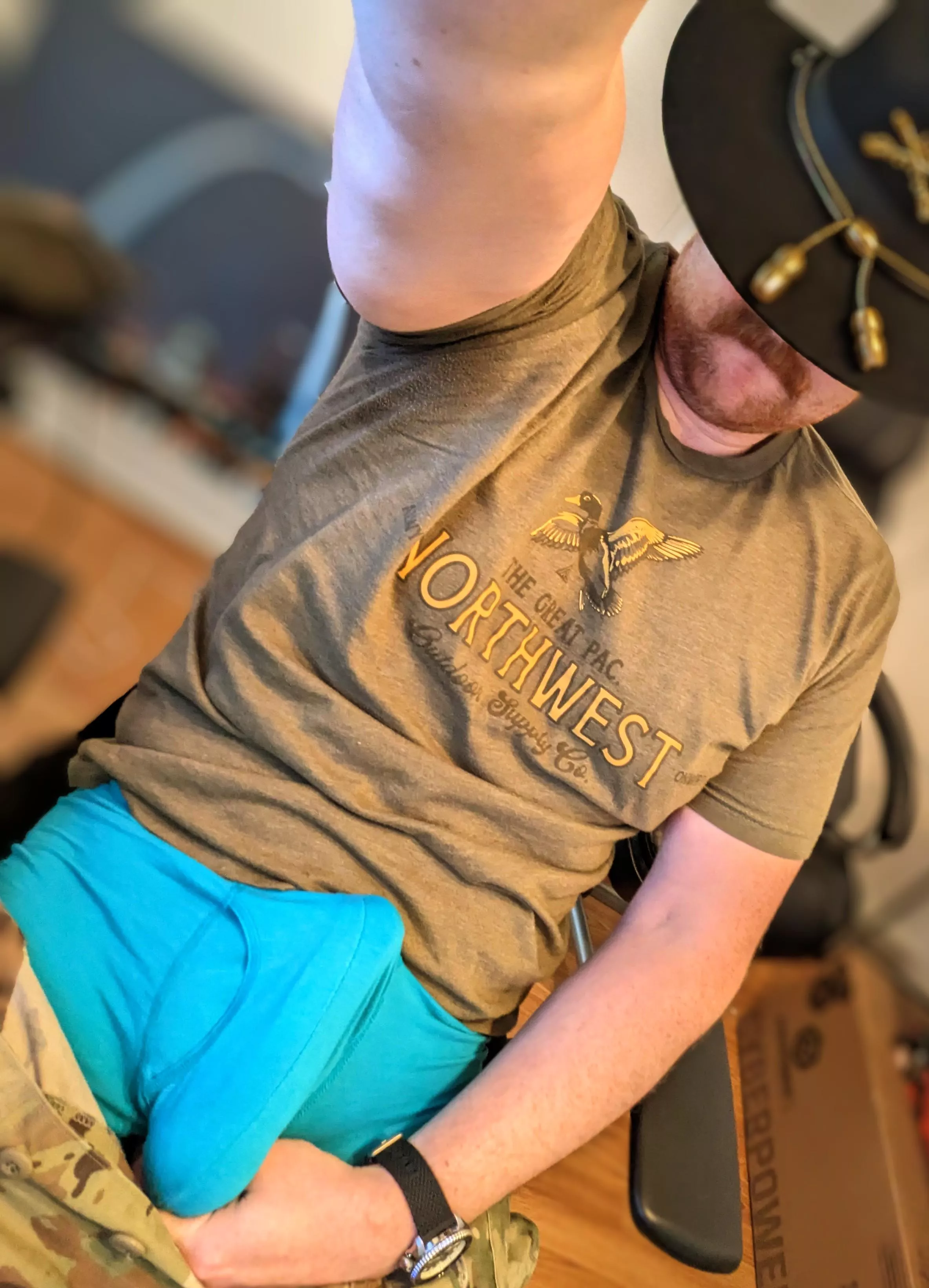 How does a little Monday morning Stetson find everyone? 🤠🤣