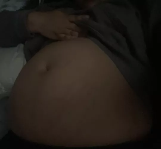 I wanna eat all day and the get on the scale to see how much I gained 🤰🏽🐷