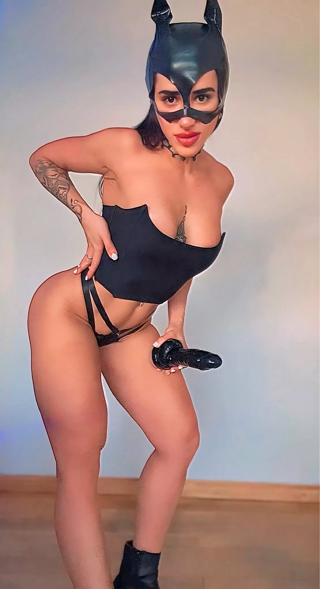 I want to put my clitoris into a cage 