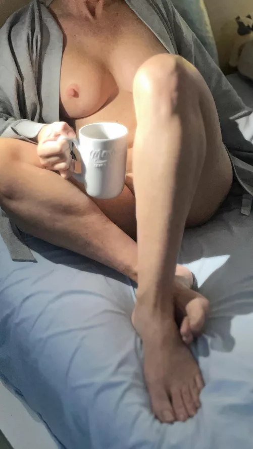 Lazy morning, coffee in bed