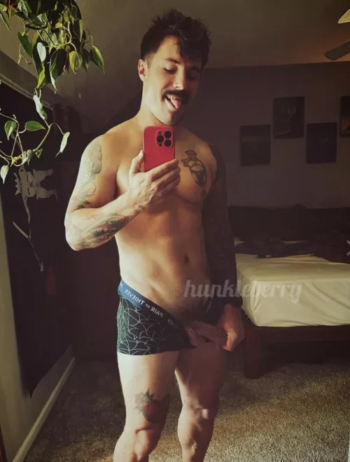 Lazy Sunday never mind the hair 😜