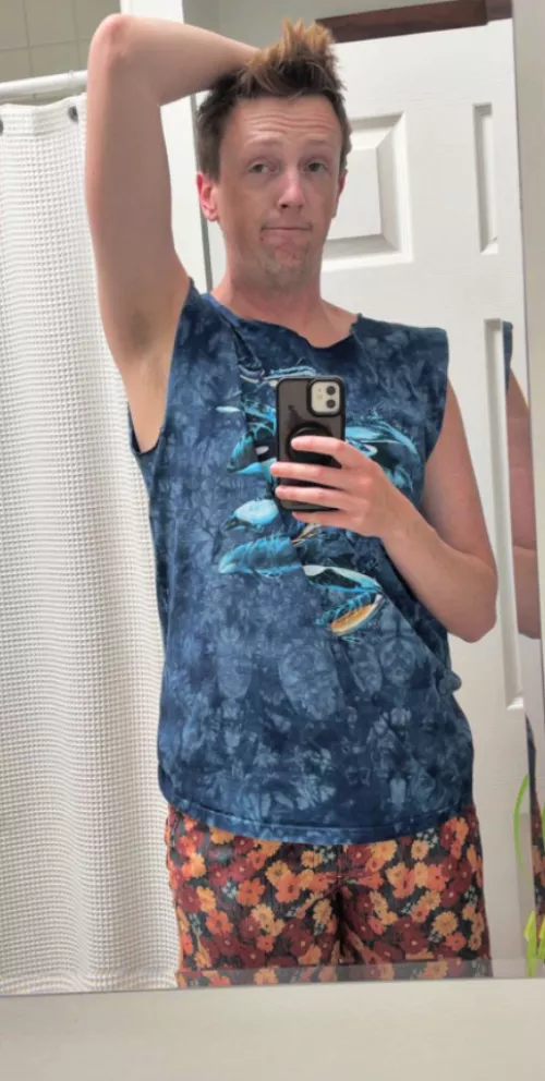 my BF showing his pit again 