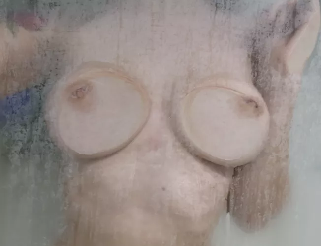 Pin me against the shower door