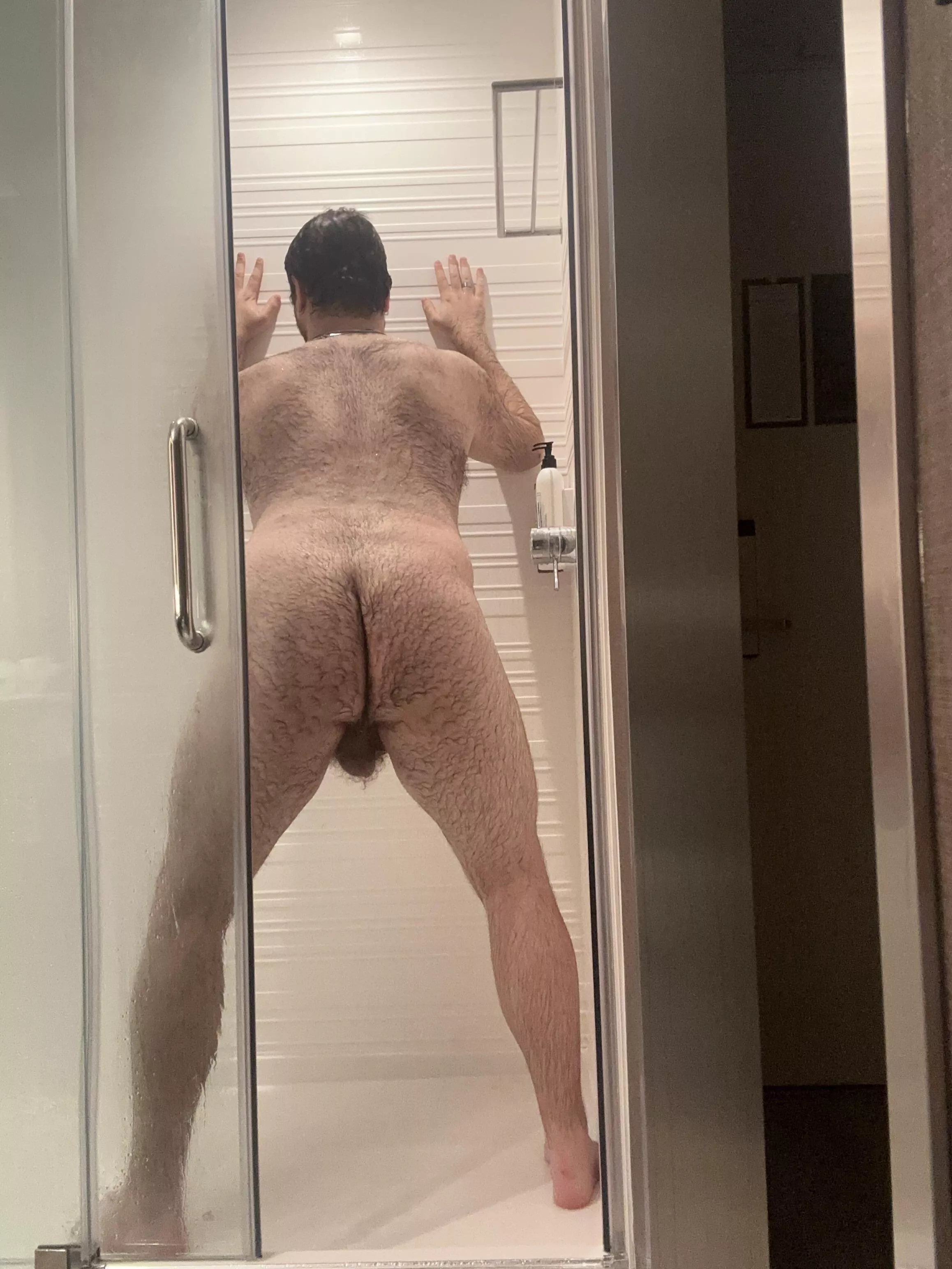 Press me up against the shower wall and pound me 🍑😈
