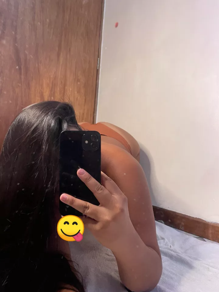 [SELLING] My panties with my juicy scent are available 💦😋