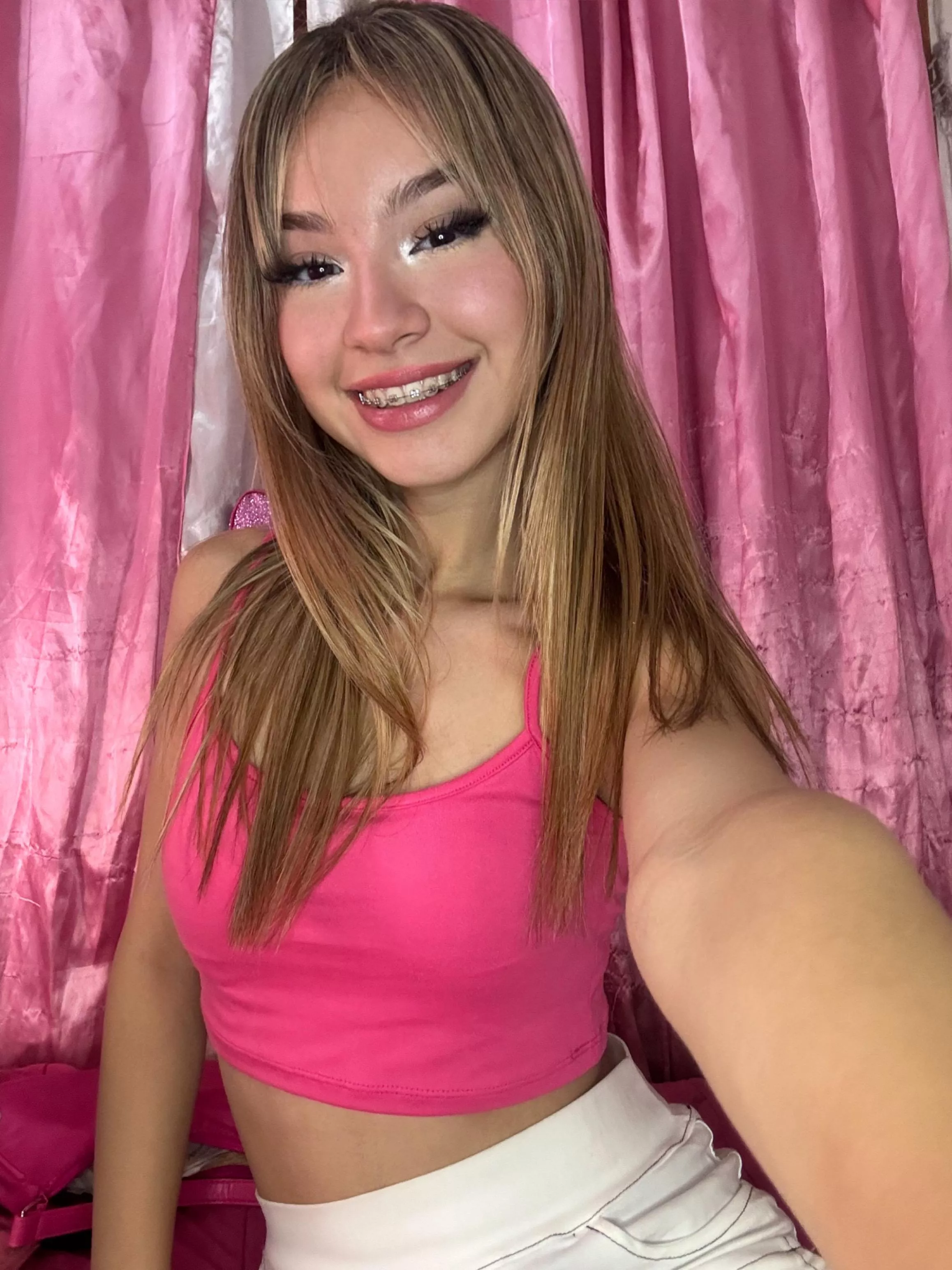 What's cuter, pink crop top or my smile? :)