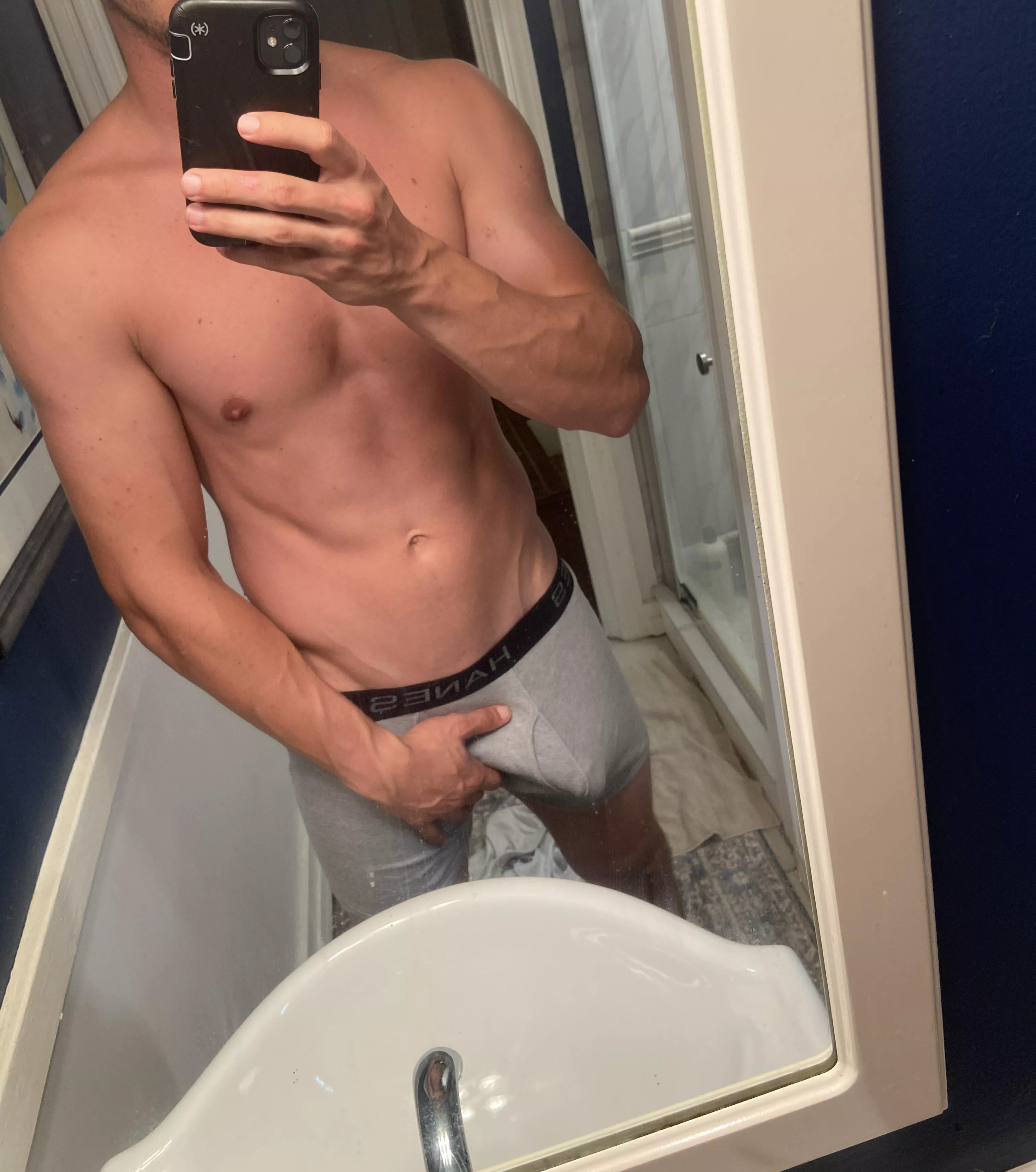 Who thinks I’m circumcised or not ;)