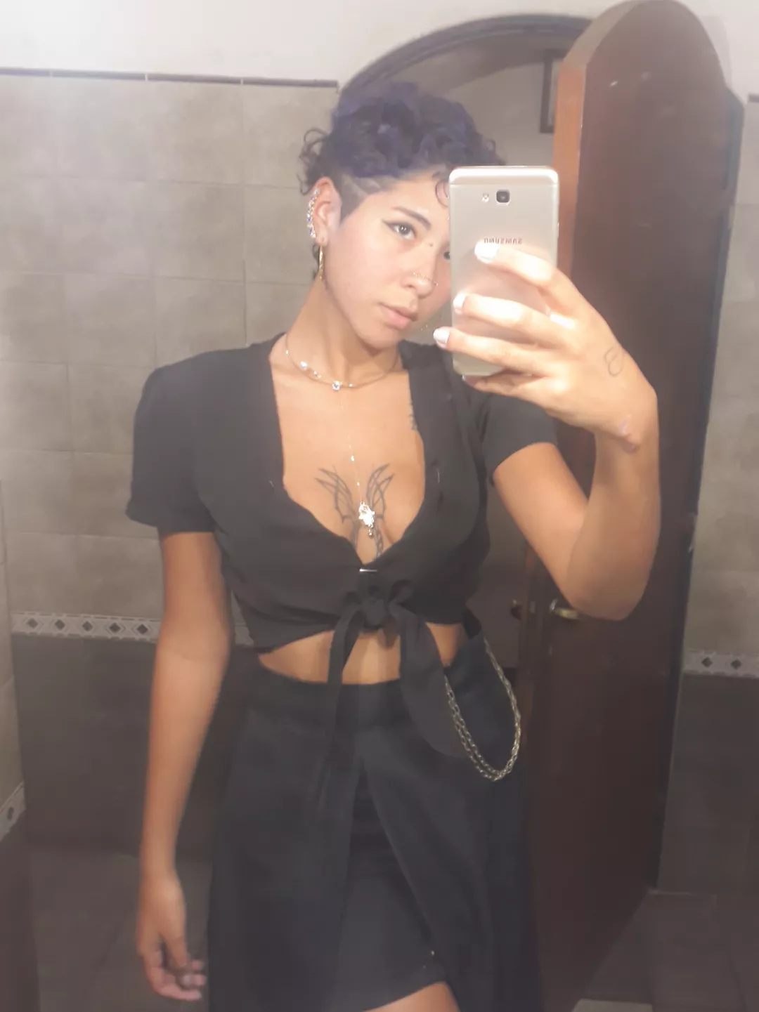 Would you fuck me in the bathroom? 