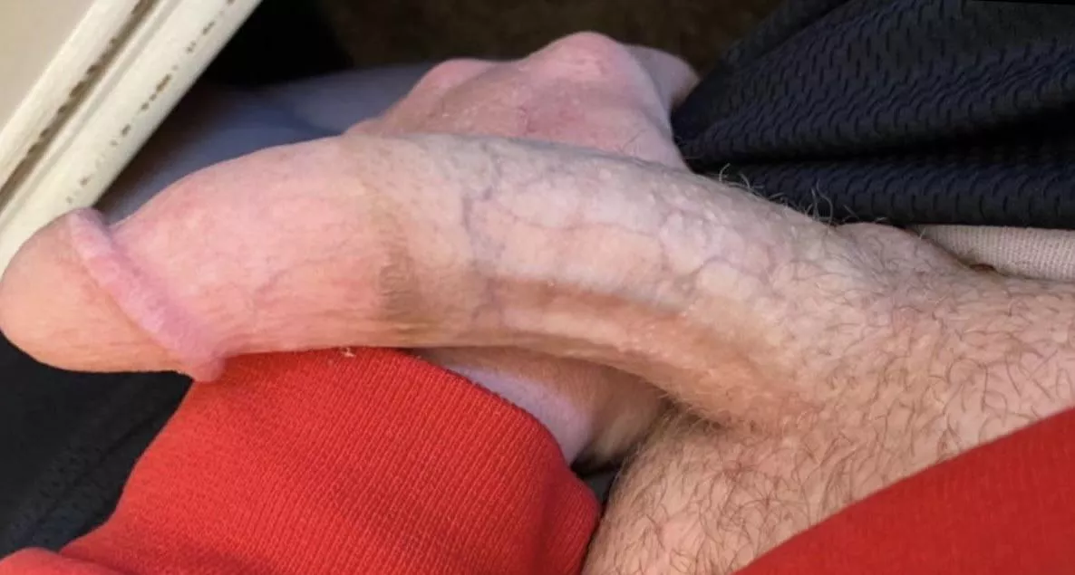 You like it curved? 💦