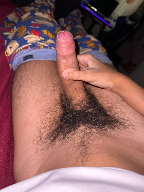 18 hey guys hmu on snap send pic when adding:zachy.poo07