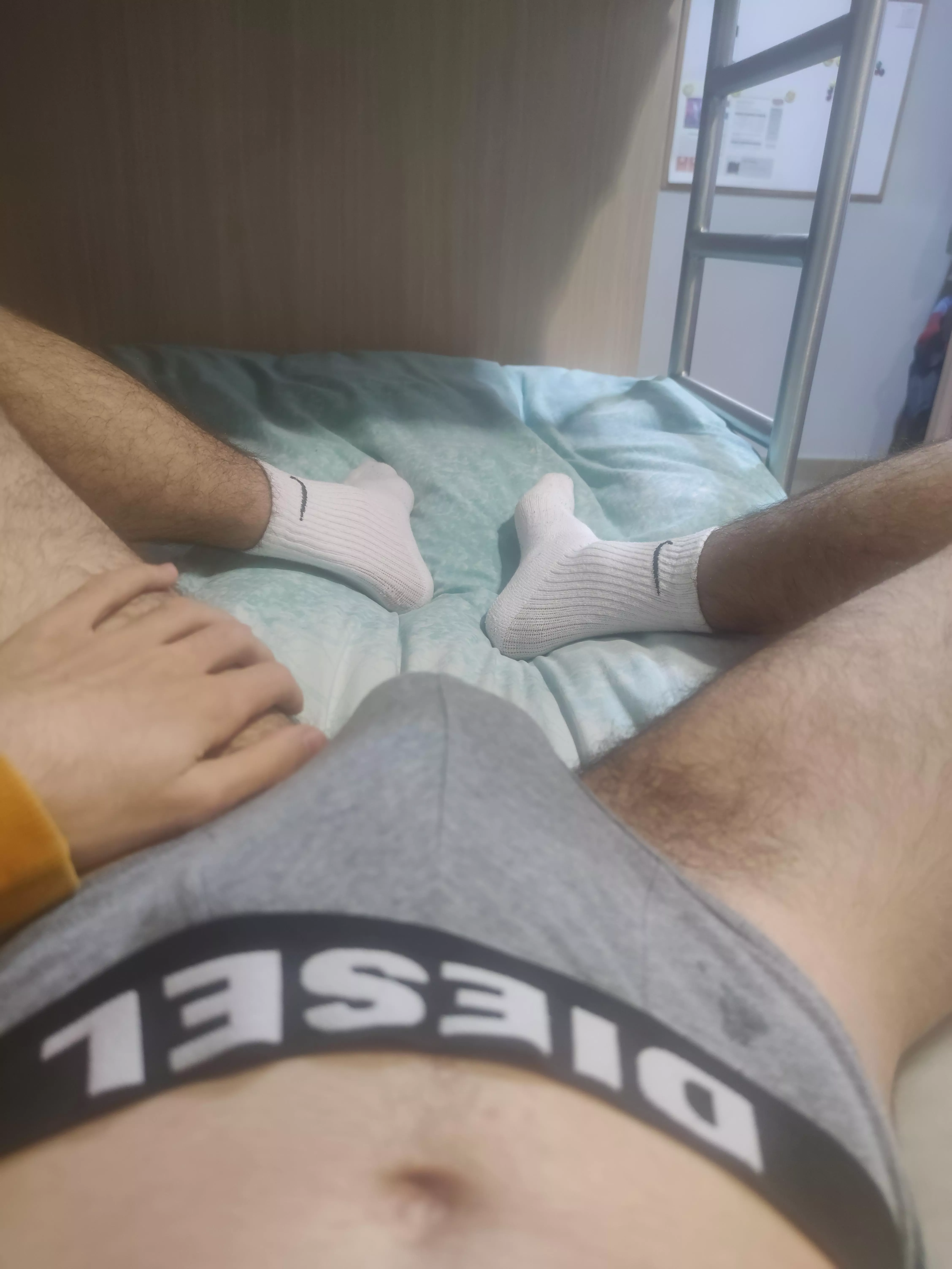 [18] Remade my account after getting horny. Into socks and underwear 😋 DM if you are my age🙈