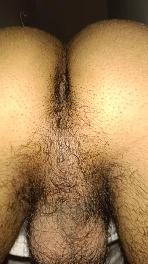 22 bottom here would you like to fuck me ??