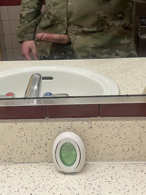 [23] some fun at work😏😘