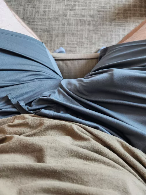 [32] bored in a hotel room again.  Anyone lend a hand, or more? ;)