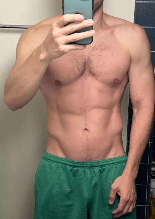 42 - Married suburban dad who is 95% straight but Reddit makes 5% of me gay LOL. Hit me up with ASL for snap.