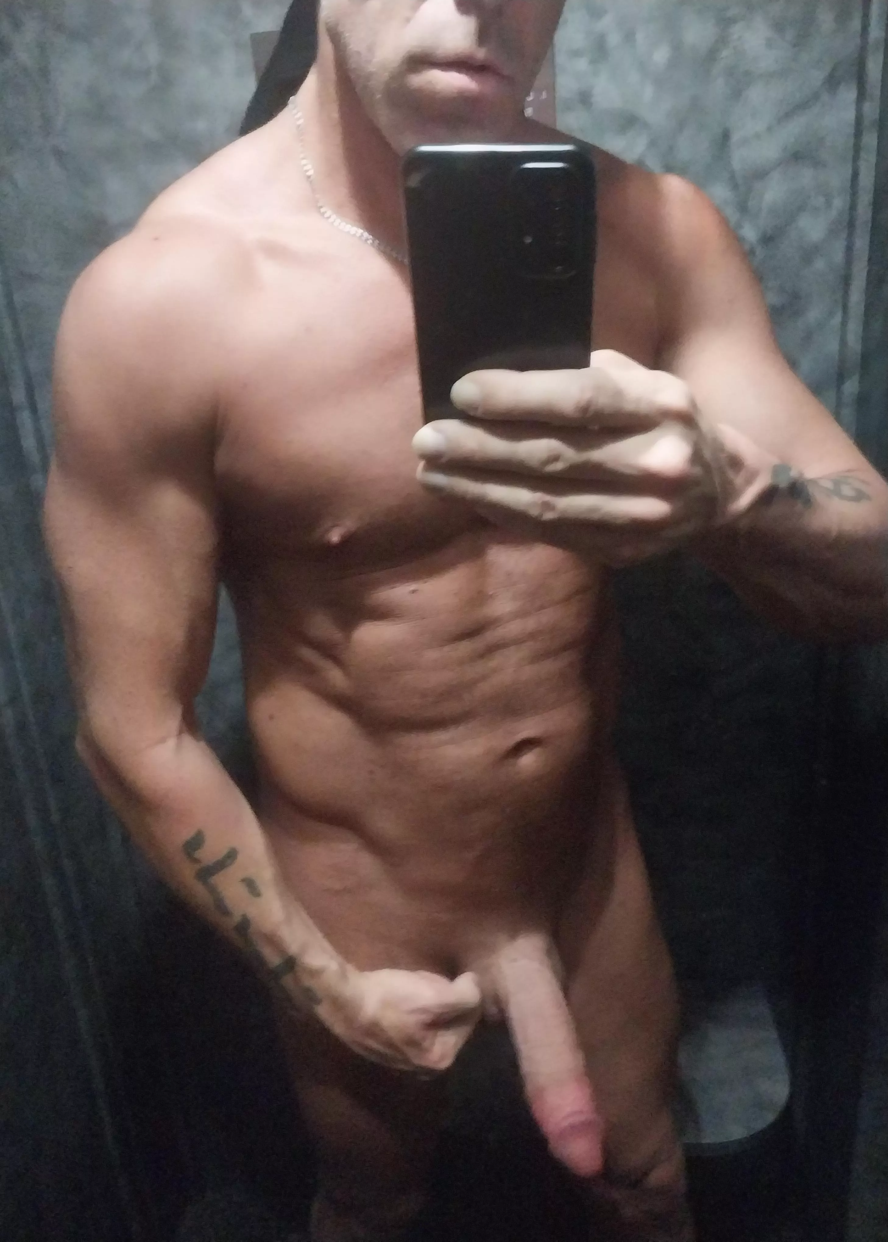 [45], 6', 175 lbs. Bulking. 