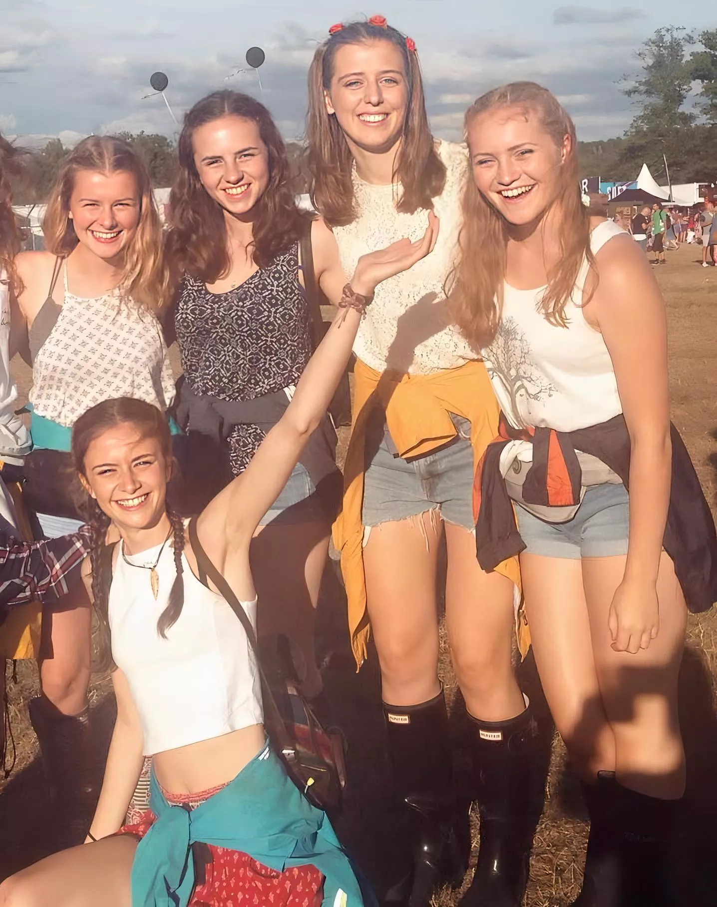 [5] - number 1 on her knees