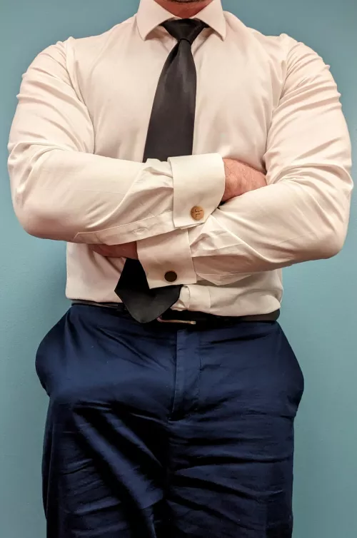 Always catching stares at the office when I'm free balling.