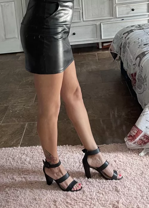 Black is always sexy! 😘 