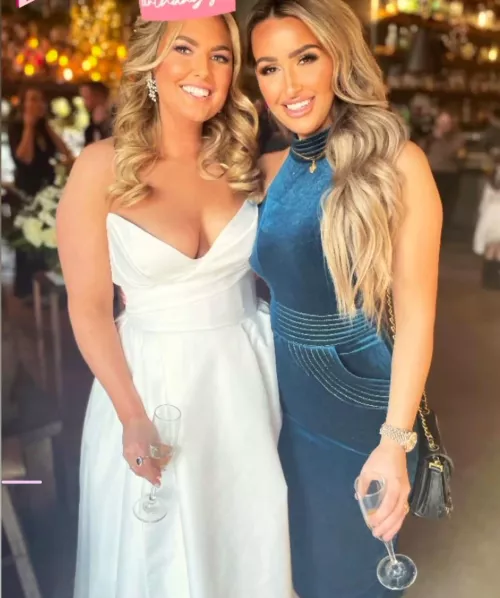 Bride or friend? [2]