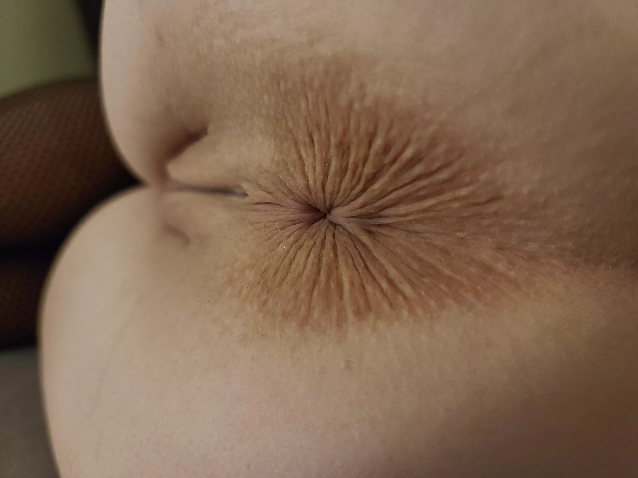 Can someone cover this in cum? ;)