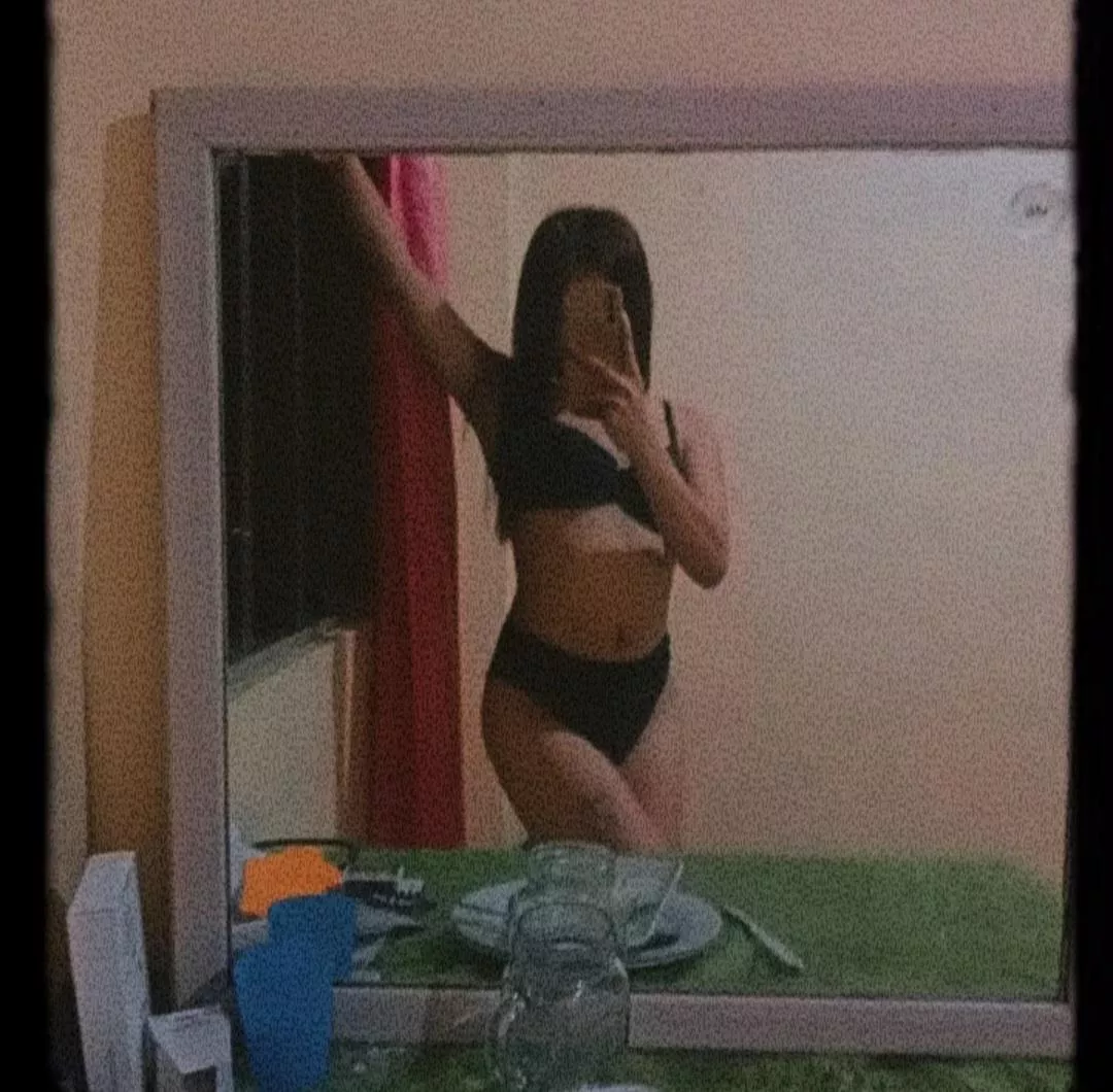  Describe me in one word daddy 😈