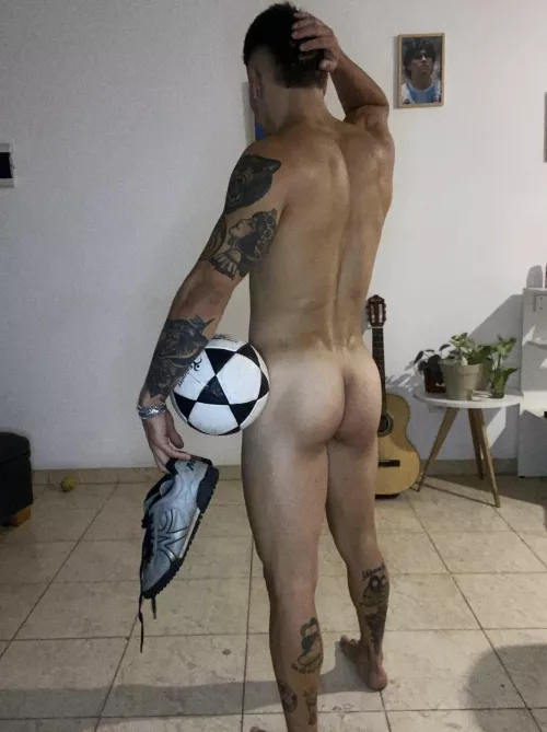 Do you want to play FIFA with me?