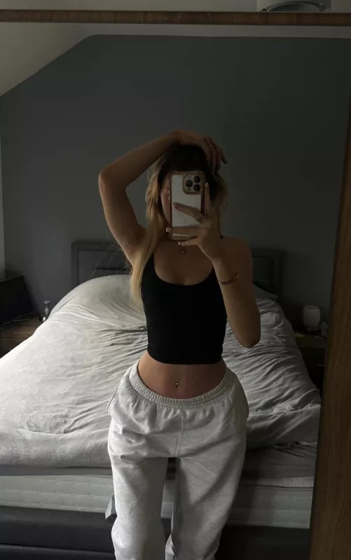 does this crop top do me justice as a small teen