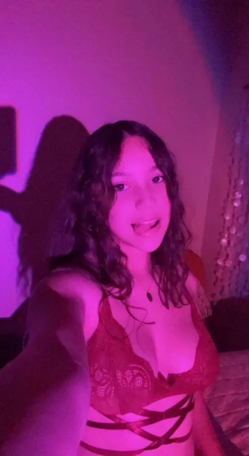 Feeling cute in my new lingerie 💦