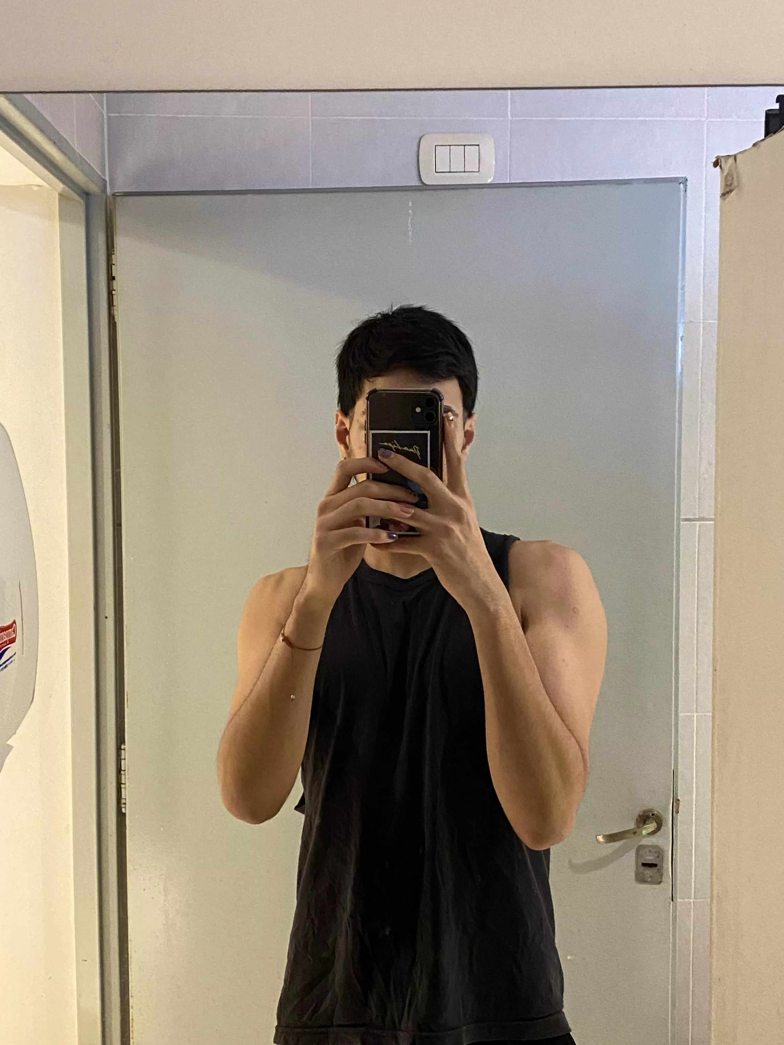 Finished training ✔️ Imagine how sweaty I am 🥵