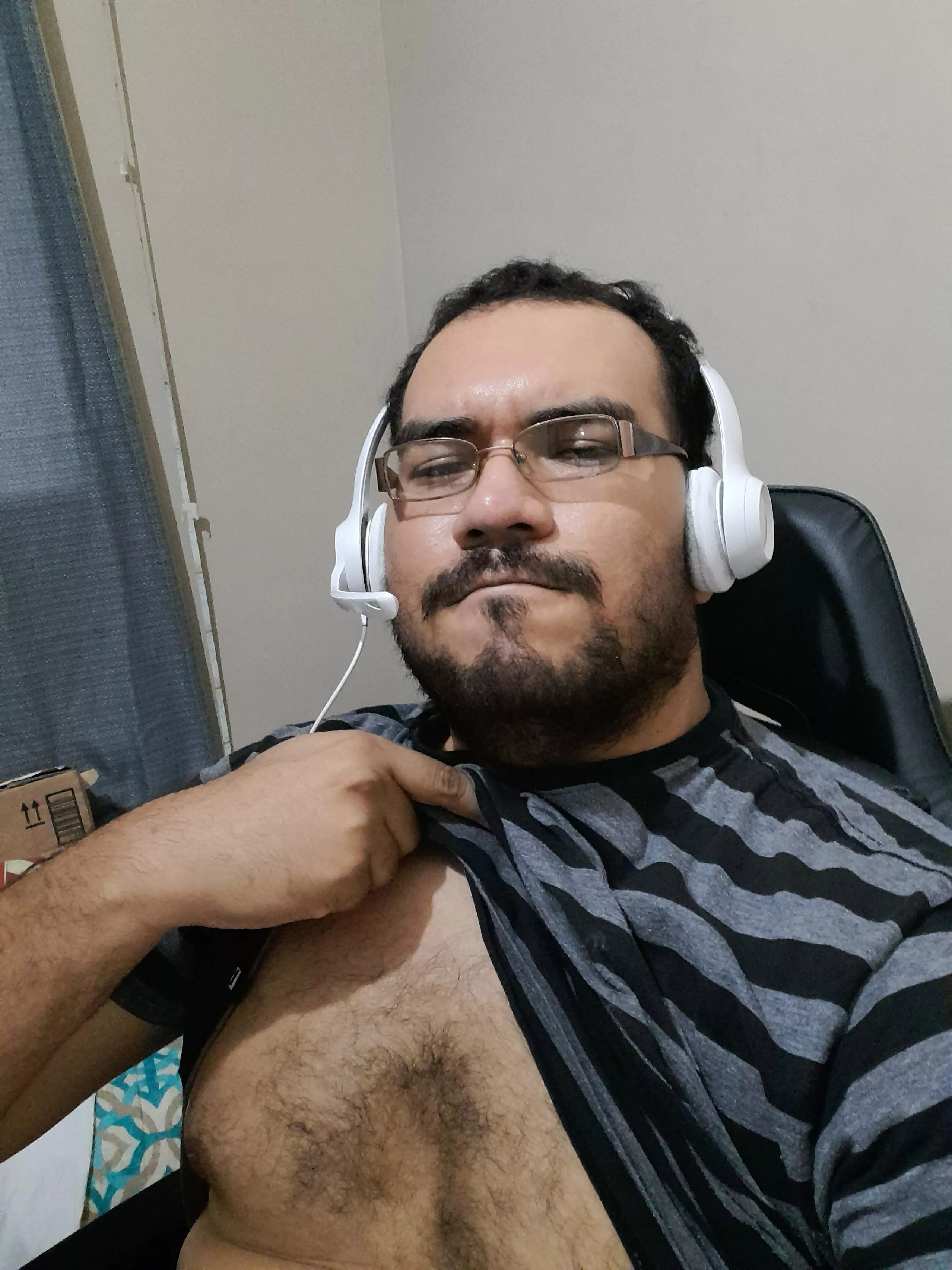 Good night to all my beautiful bears out there, i love you guys 🐻 