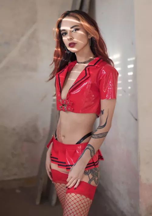 Hey baby, you'll know what it feels to be dominated 