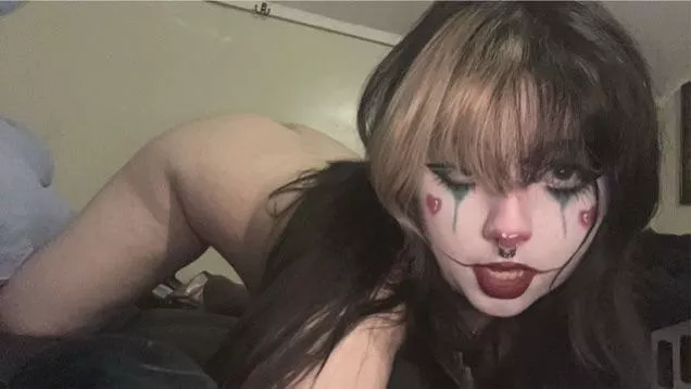 Hi, feeling a little frisky :3