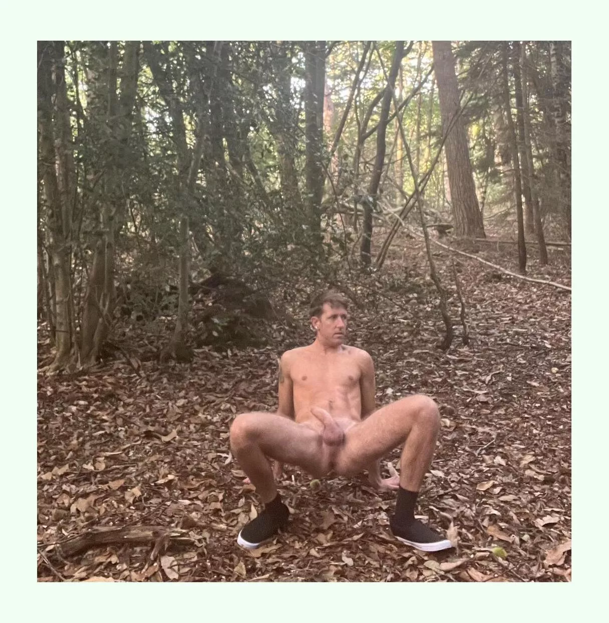 Hopijg someone walks past 😈😈