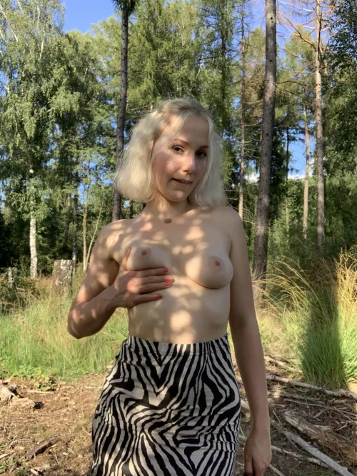 I want to join in a nude hike with alot of people once