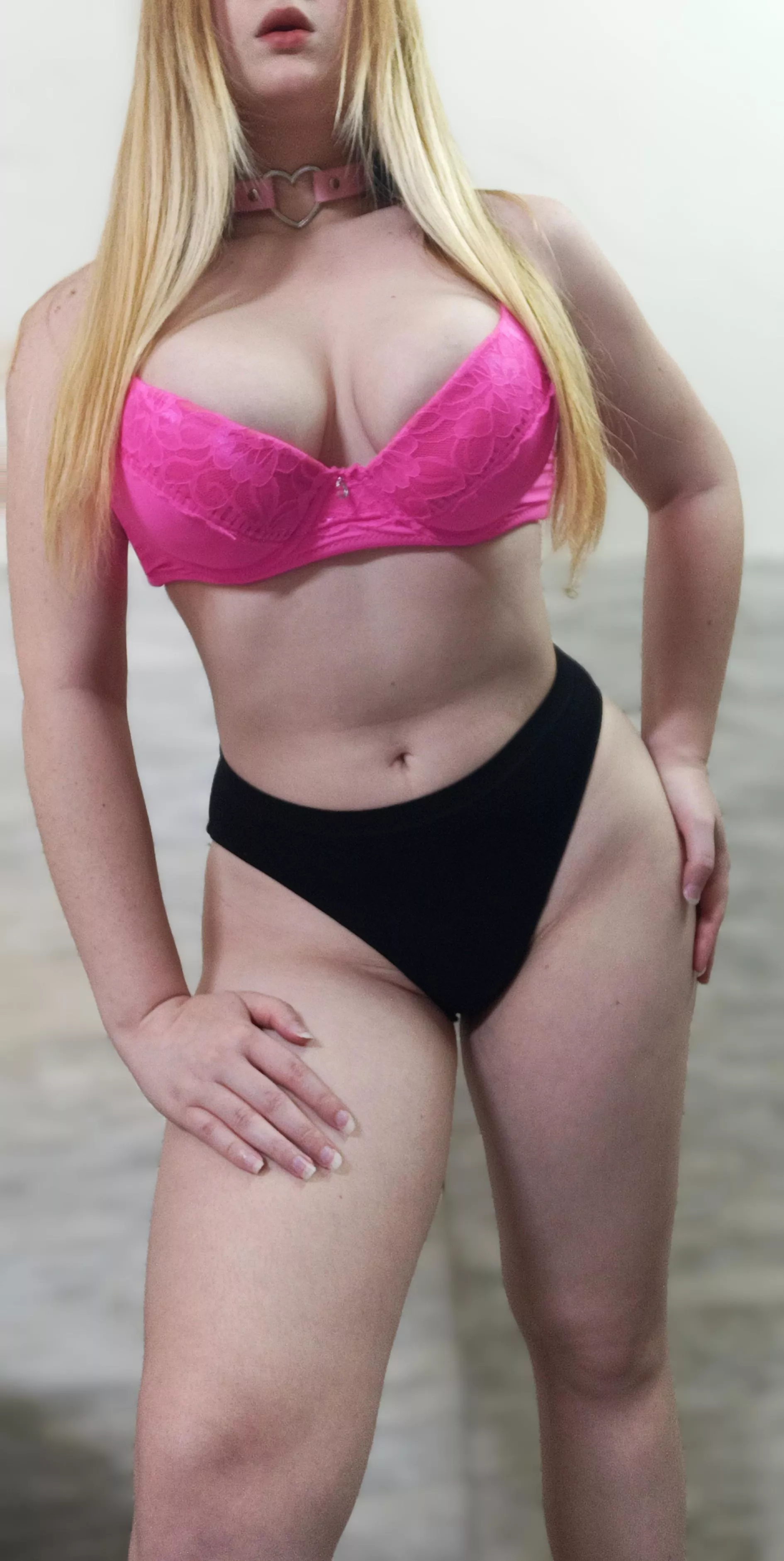 I want to see how you cum with my nudes. OF in comments